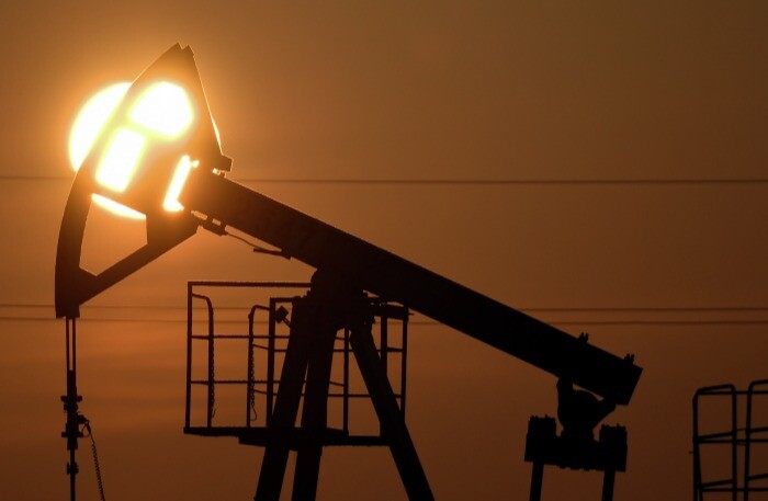 Новак: Россия  может сократить добычу нефти в начале 2023г на 500-700 тыс. б/с на фоне price cap