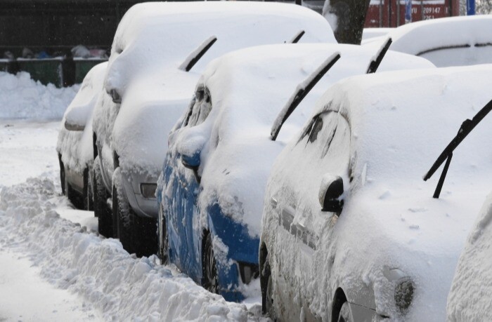 Полиция просит жителей Приморья не выезжать из населенных пунктов после рекордного снегопада
