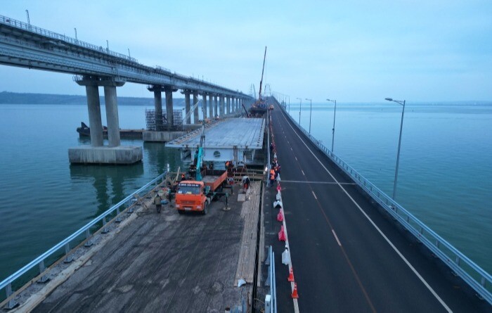 Укладка асфальта на Крымском мосту начнется через одну-две недели - Хуснуллин
