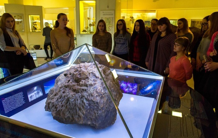 Десятилетие падения метеорита отметят в Челябинске фестивалем и хоккейным матчем