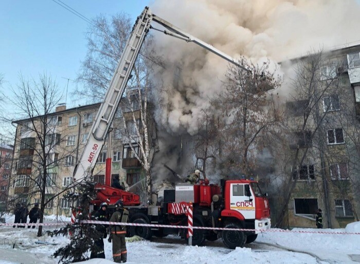 Более 10 жителей пострадавшего от взрыва газа дома в Новосибирске не вышли на связь