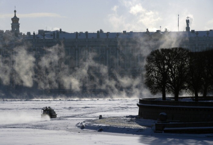Уровень погодной опасности в Петербурге повысили из-за 20-градусных морозов