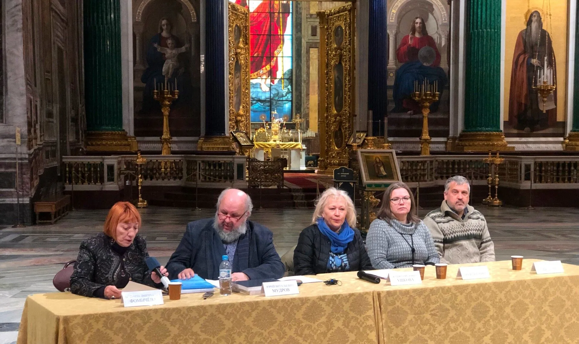 В Спас на Крови возвращают плащаницу, подаренную храму более века назад