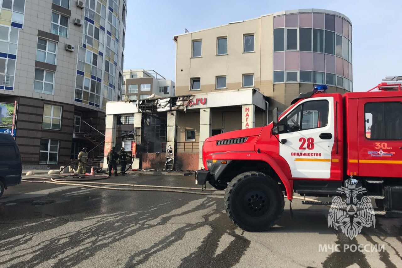 Более 20 воспитанников частного детсада эвакуировали из-за пожара во Владивостоке
