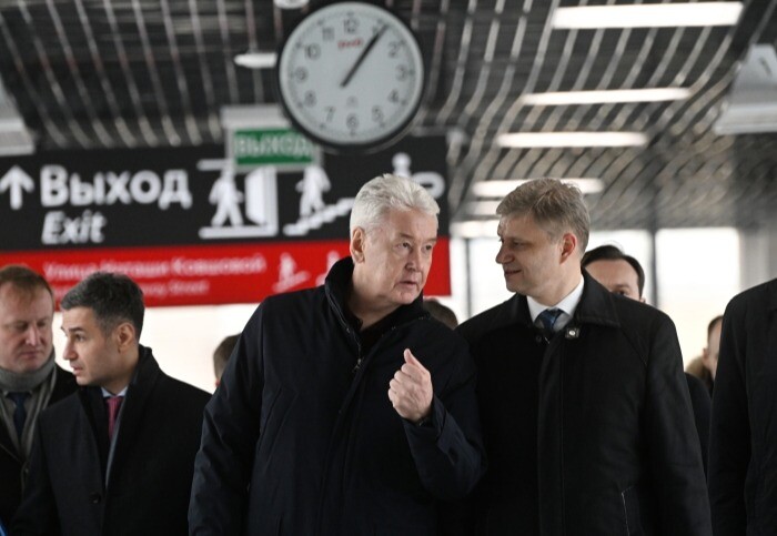 Собянин открыл после реконструкции пригородный вокзал "Очаково"