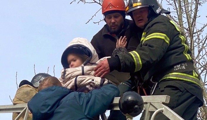 Четверо детей пострадали при взрыве газа в Чите, один ребенок в тяжелом состоянии