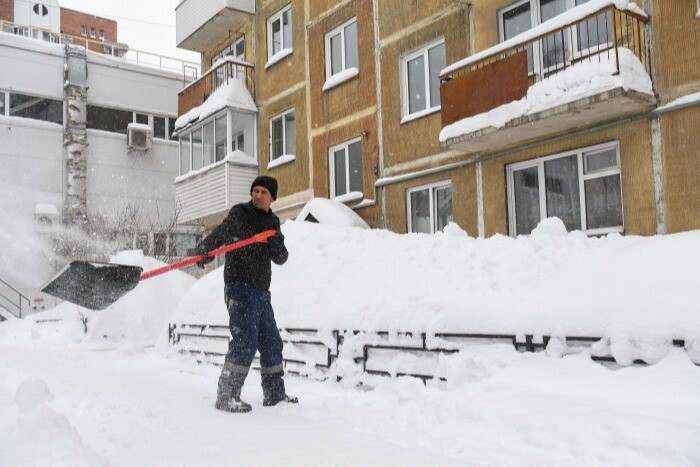 За невывоз снега в Якутске будут привлекать к административной ответственности - власти