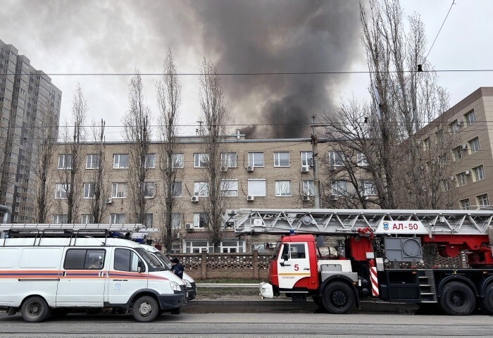 Один человек погиб и двое пострадали при пожаре на территории ПУ ФСБ Ростовской области - экстренные службы