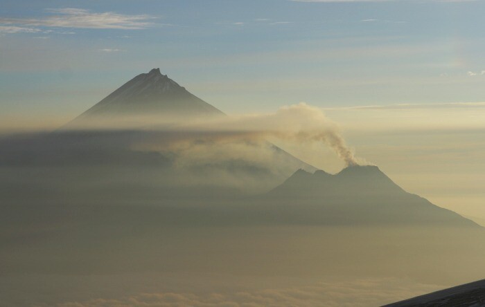 Вулкану на Камчатке присвоен красный код опасности для авиации