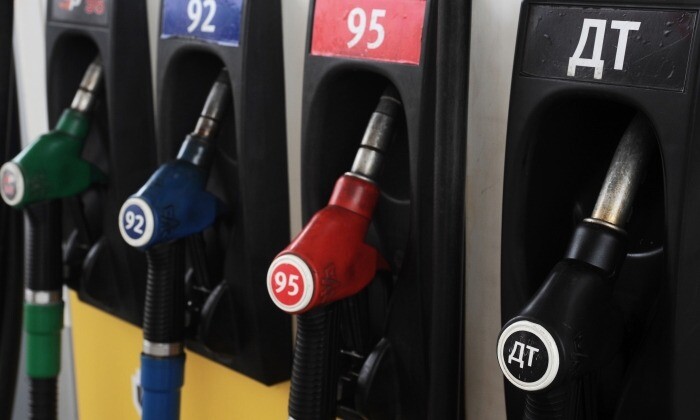 Продажу бензина приостановили на частных заправках на севере Красноярского края из-за дефицита топлива