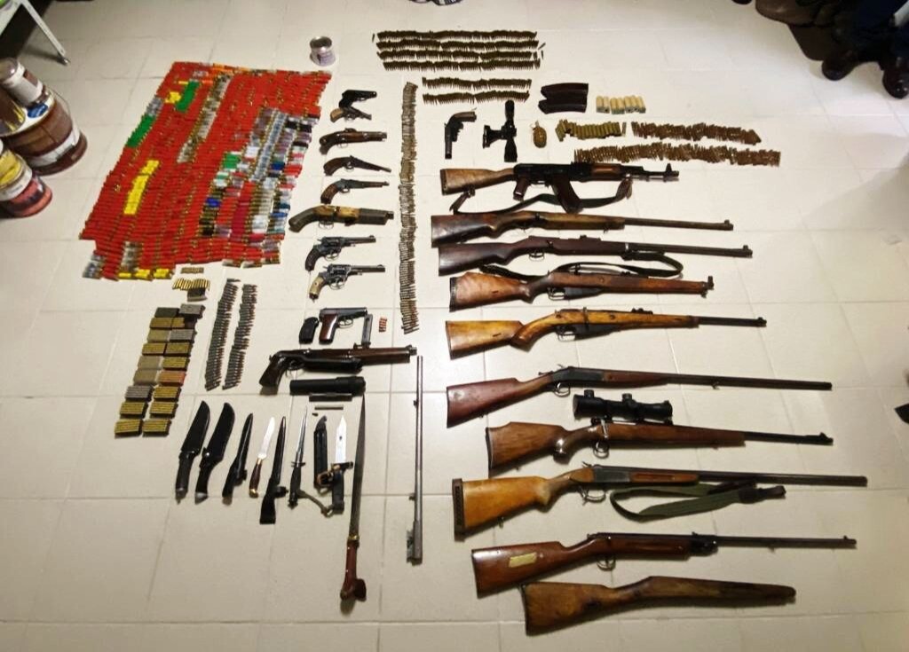 Арсенал оружия и боеприпасов изъят у жителя Рязанской области