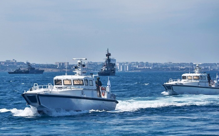 Два надводных дрона ликвидировали на внешнем рейде Севастополя