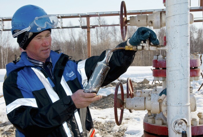 Правительство РФ изучает дополнительную корректировку цены нефти в налогообложении нефтяников
