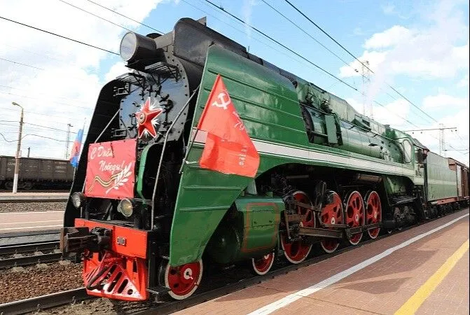 Ветераны и школьники проехали на "Поездах Памяти" по местам боев в Тульской области