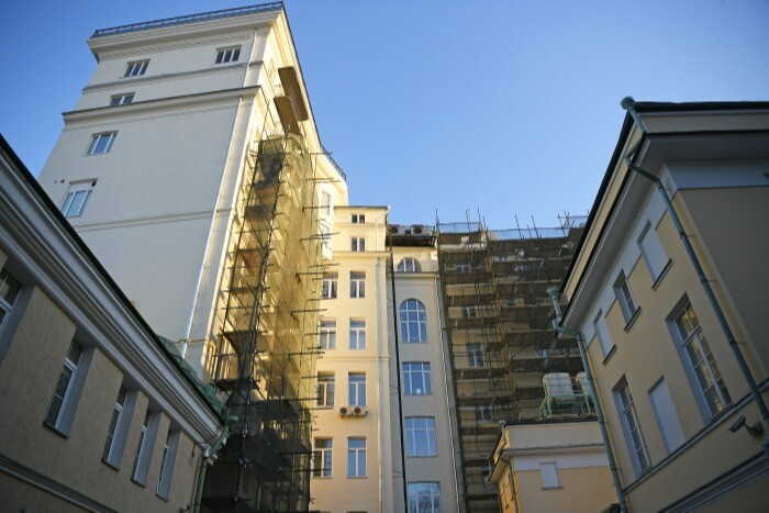 Почти 30 жилых зданий, которые в прошлом были доходными домами, отремонтируют в Москве