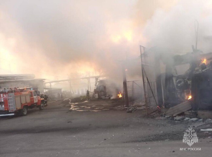 Потушен пожар на складе птицефабрики в свердловском поселке Буланаш