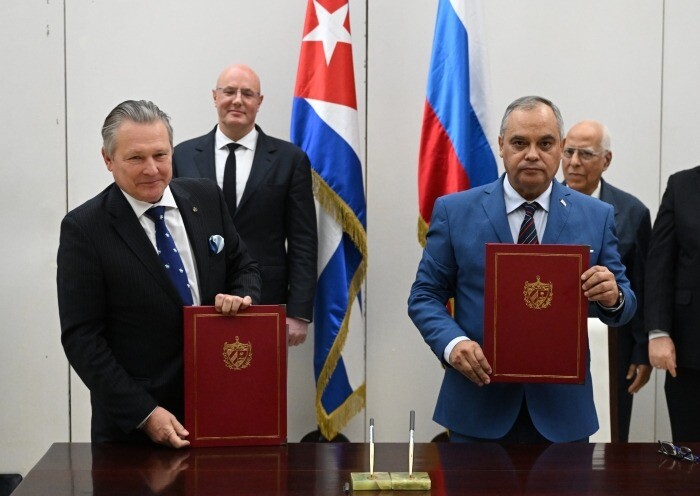Титов: инвесторы из РФ планируют развивать на Кубе около 30 новых проектов, включая сборку УАЗ