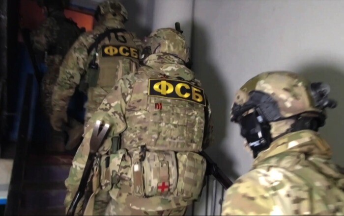 ФСБ: Задержаны диверсанты, планировавшие подрывы опор ЛЭП Ленинградской и Калининской АЭС