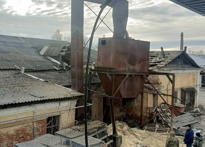 Одиннадцать крупных предприятий Шебекинского городского округа Белгородской области повреждены при обстрелах - власти