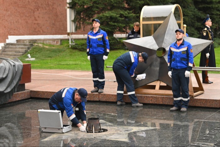 Вечный огонь в Александровском саду пройдет профилактику накануне Дня памяти и скорби