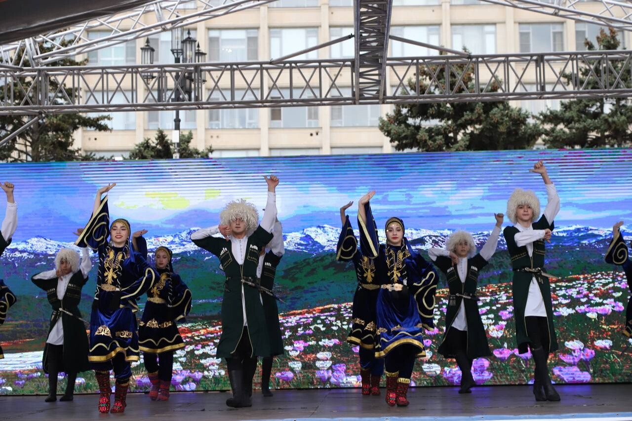 Литературный марафон "Читаем вместе!" к 100-летию Расула Гамзатова прошел в столице Дагестана
