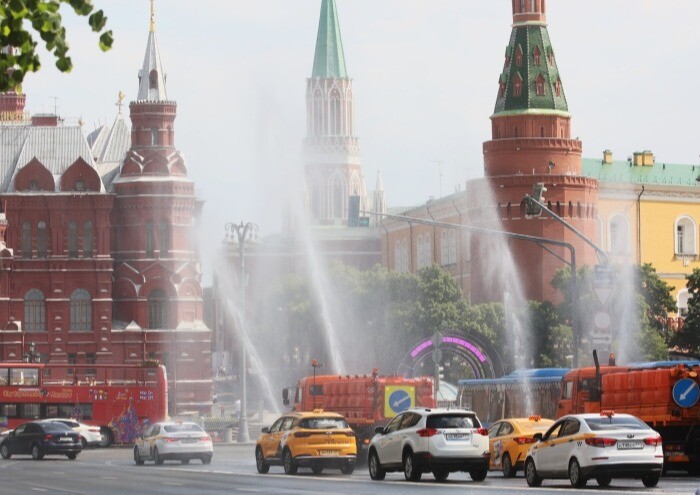 Четверг стал самым жарким днем лета в Москве