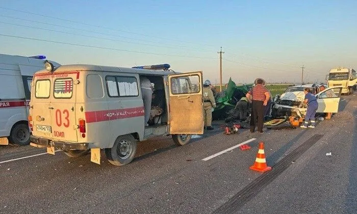 Один человек погиб и семеро пострадали в ДТП на Кубани