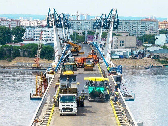 Движение по новому мосту на въезде в столицу Приамурья планируют запустить осенью