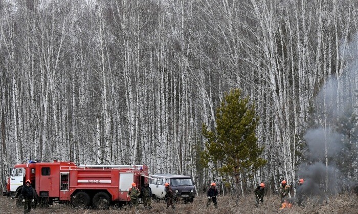 Лес горит в Башкирии на площади более 40 га, есть угроза распространения огня на село Узян - МЧС РФ