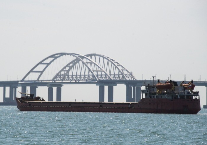 Минобороны РФ: Украина пыталась атаковать Крымский мост и военный аэродром в Ростовской области