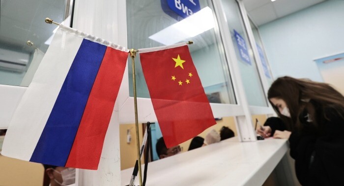 Более 4 тыс. человек пересекли российско-китайскую границу в первый месяц работы речного пункта пропуска в Хабаровске