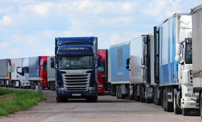 Ужесточение правил контроля таможней Литвы привело к очереди грузовиков на выезд из Калининградской области