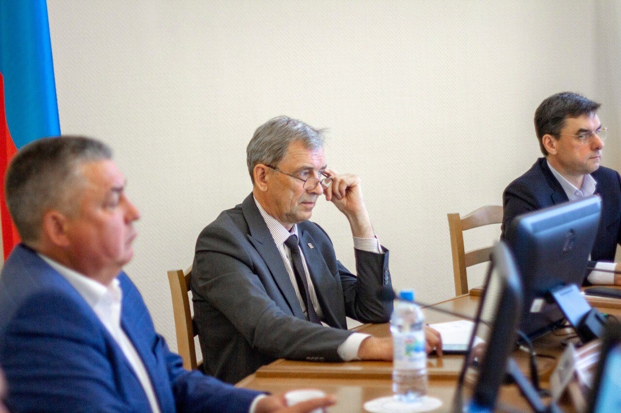 Александр Артемов избран спикером парламента Омской области