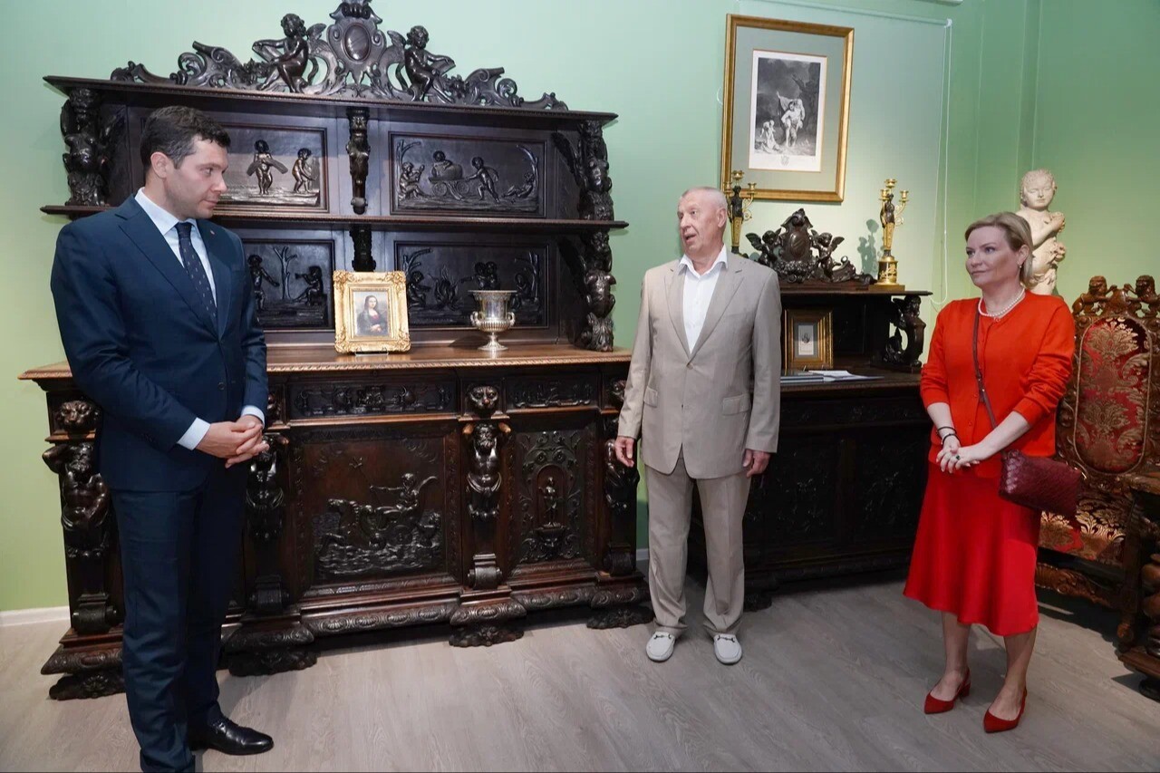 Любимова и Алиханов первыми посетили новый музей в Калининграде