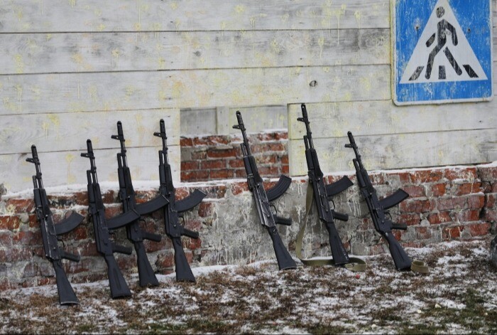 В Кремле уверены в надежном контроле выдачи оружия бойцам территориальной обороны в Белгородской области