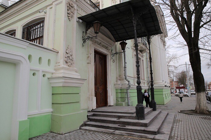 Более 20 экспонатов Таганрогского художественного музея пострадали от ракетной атаки