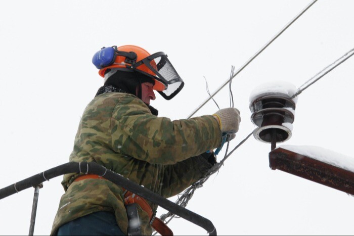 Энергоснабжение большинства отключенных из-за пожара на подстанции населенных пунктов восстановлено в Калуге