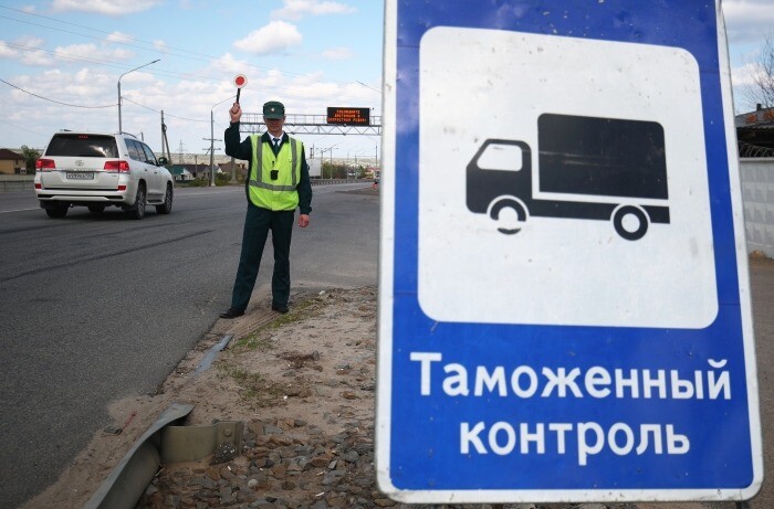 Тюменские таможенники передали на нужды СВО конфискованные на границе автозапчасти и строительное оборудование