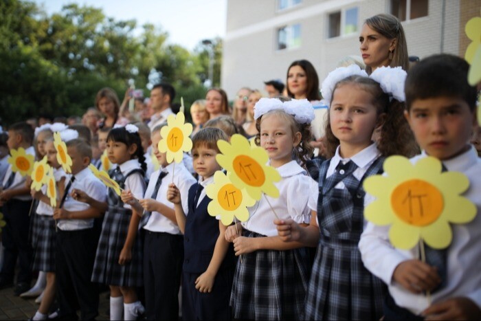 Около 1 млн детей пойдут в школы, детсады и колледжи Петербурга