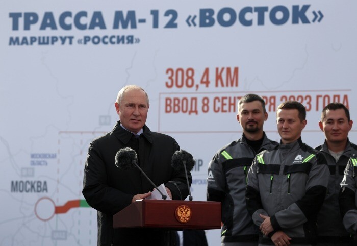 Путин открыл северное направление МСД и участки автодороги М-12 "Восток"