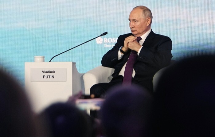 Путин не стал отвечать на вопрос об участии в предстоящих президентских выборах