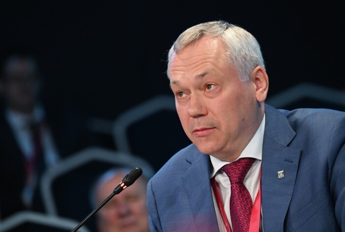 Переизбранный новосибирский губернатор Травников вступил в должность