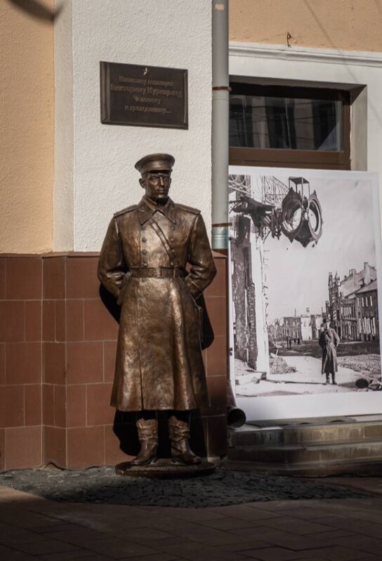 Памятник легендарному постовому советской милиции открыли в Смоленске