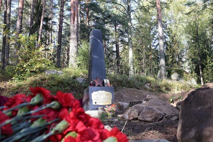 Останки более 100 красноармейцев перезахоронили в Ленинградской области