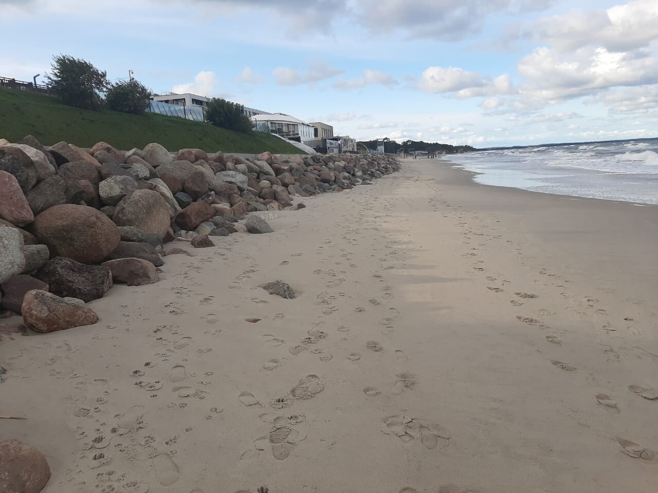 Циклон "Патрик" уменьшил ширину морских пляжей Калининградской области