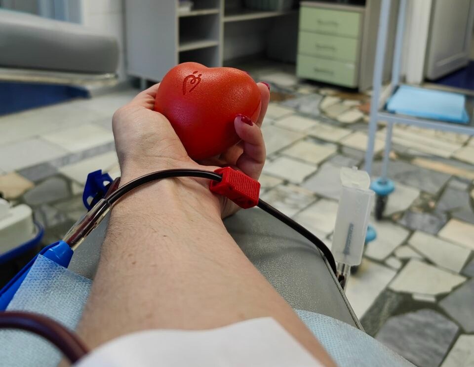 Число доноров крови на безвозмездной основе в 2023г достигло практически 100%