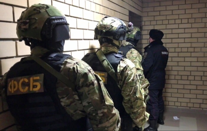 ФСБ выявила 119 нелегальных "оружейников" за два месяца в регионах РФ