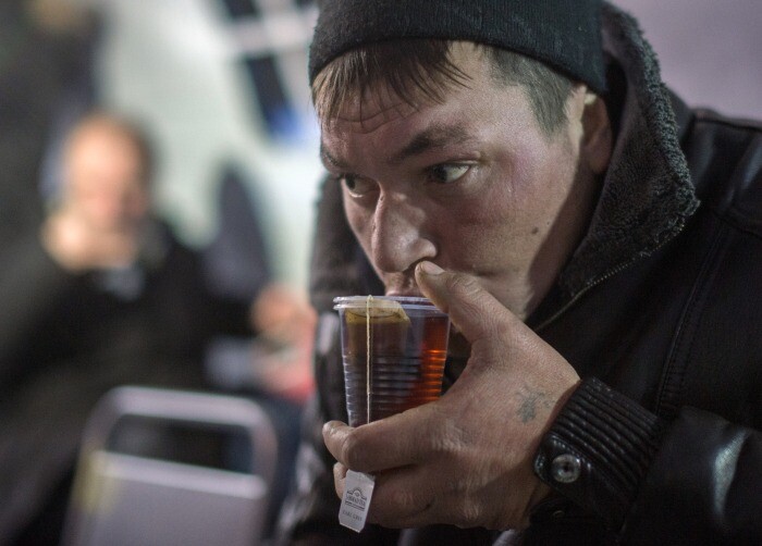 Мобильные пункты обогрева для бездомных возобновляют работу в Москве с 1 ноября