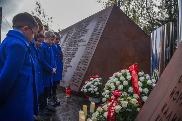 Жертв авиакатастрофы на Синаем вспоминали в Ленинградской области
