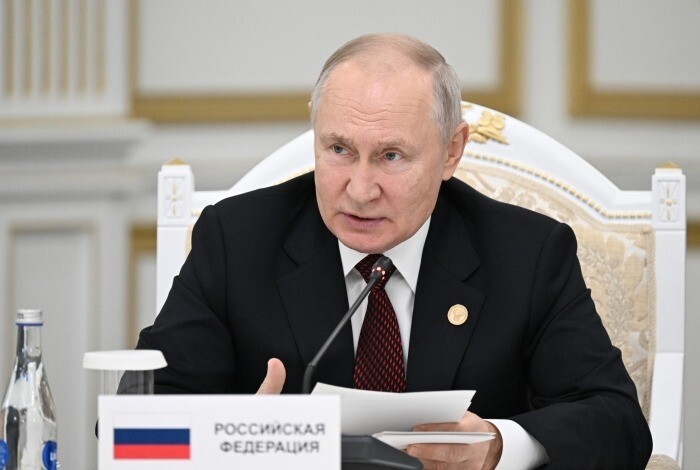 Путин призвал к коллективной реакции на попытки расшатать власть в странах СНГ